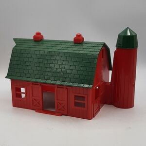 Vintage Plasticville Dairy Barn O Scale Original Unglued Red and Green READ
